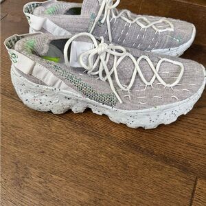 Nike Space Hippie 04 women’s size 9